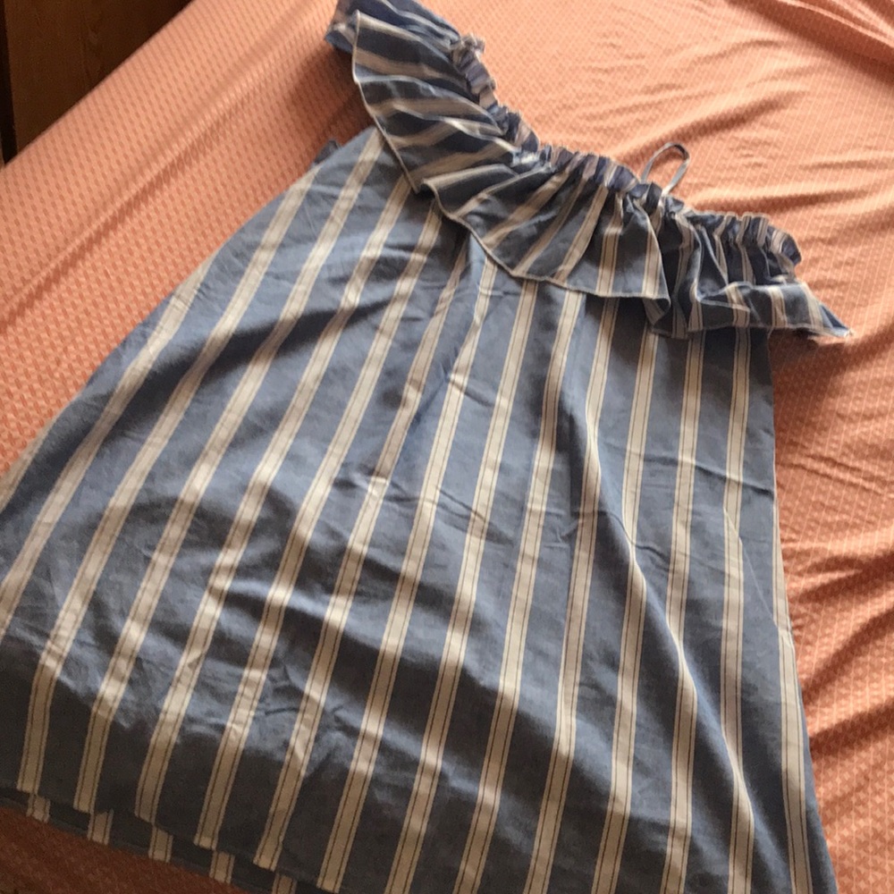 Women brand new one shoulder top